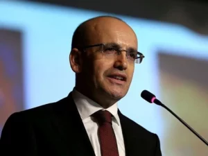 Hazine ve Maliye Bakanı Mehmet Şimşek, iş dünyası ve bankacılık
