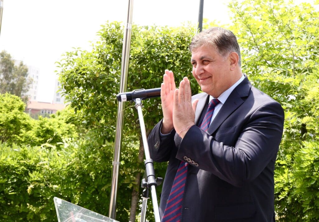 Karşıyaka'da yaz boyu sanat.. Yaz tiyatro kursları için kayıtlar başladı 4 Karşıyaka'da yaz boyu sanat.. Yaz tiyatro kursları için kayıtlar başladı