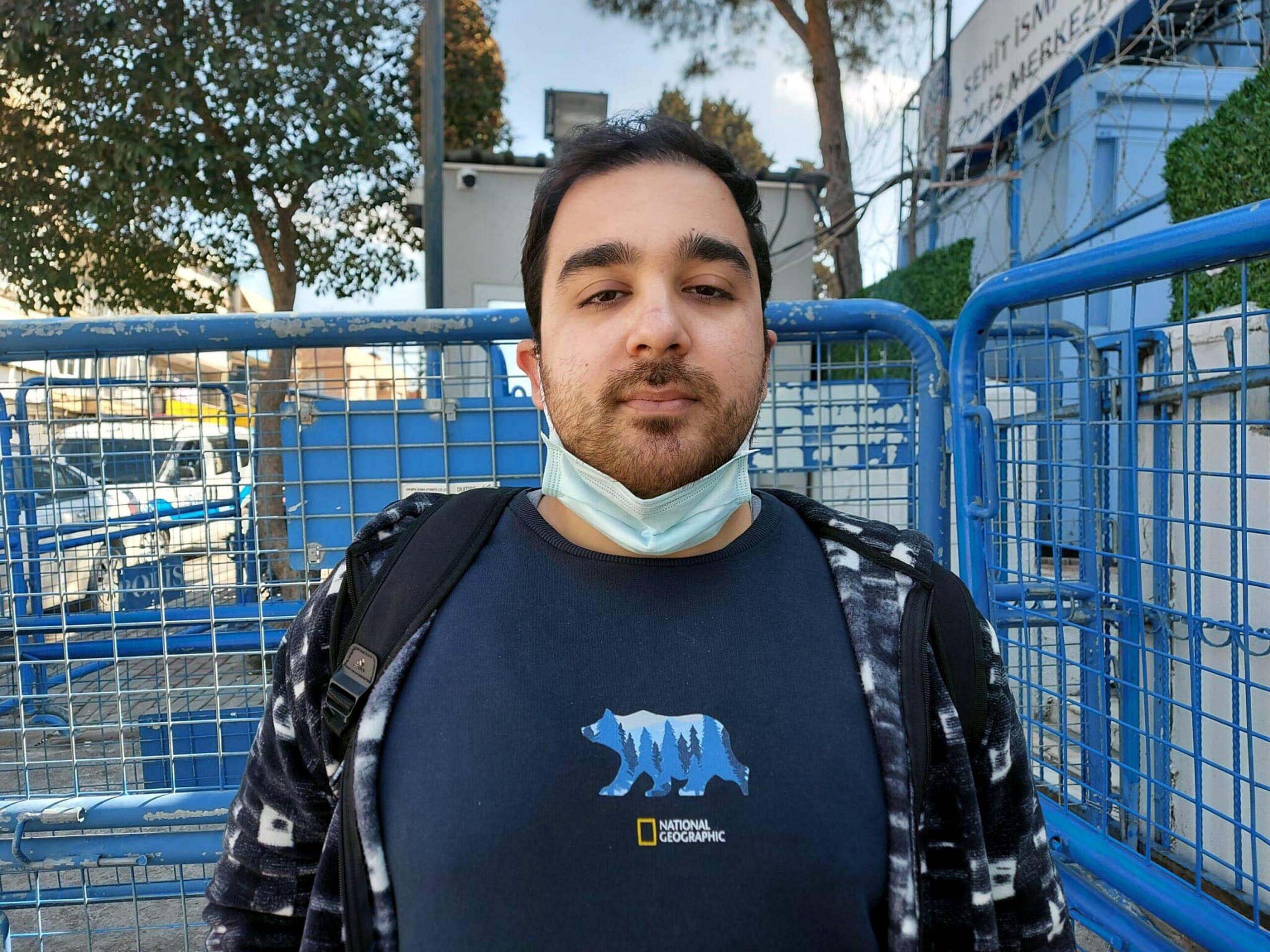 İzmir’de görev yapan Asistan Doktor Emre Arslan’a (28) hakarette bulunup,