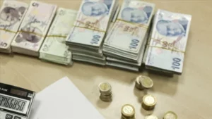 Çalışma ve Sosyal Güvenlik Bakanlığı tarafından yapılan açıklamalarla emekli maaşı
