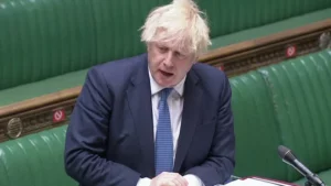 İngiltere’nin eski başbakanı ve Muhafazakar Partili siyasetçi Boris Johnson, Covid-19