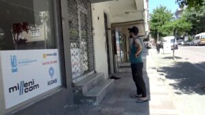 İstanbul Avcılar’da fatura ödeme noktasında çok sayıda kişinin fatura ücretlerini
