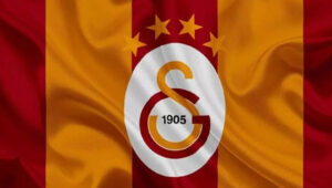 Galatasaray, Sezon boyunca 14 galibiyet elde ederek ligin zirvesine yerleşti.