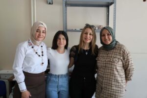 Gençlik ve Spor Bakanlığına bağlı Muradiye Yurdu’nda takı tasarım, ahşap