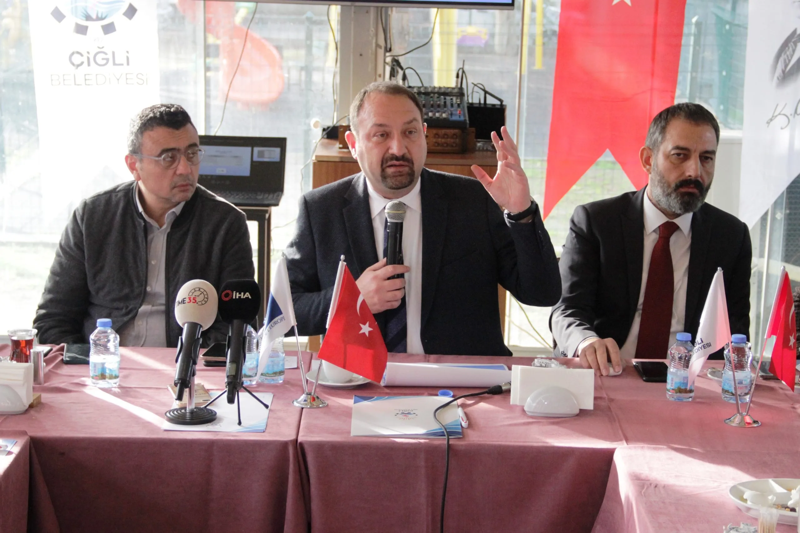 Çiğli Belediyesi, 2022-2023 eğitim öğretim yılını tamamlayan Çiğlili öğrencilere Astronomi,