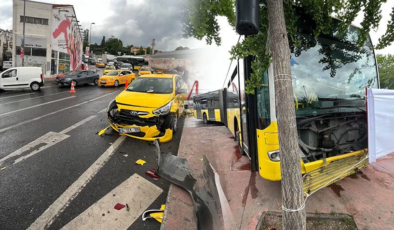 Beyoğlu’nda İETT otobüsü zincirleme kaza yaptı