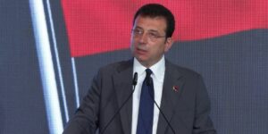 CNN TÜRK Ankara Temsilcisi Dicle Canova, CHP kulislerini canlı yayında