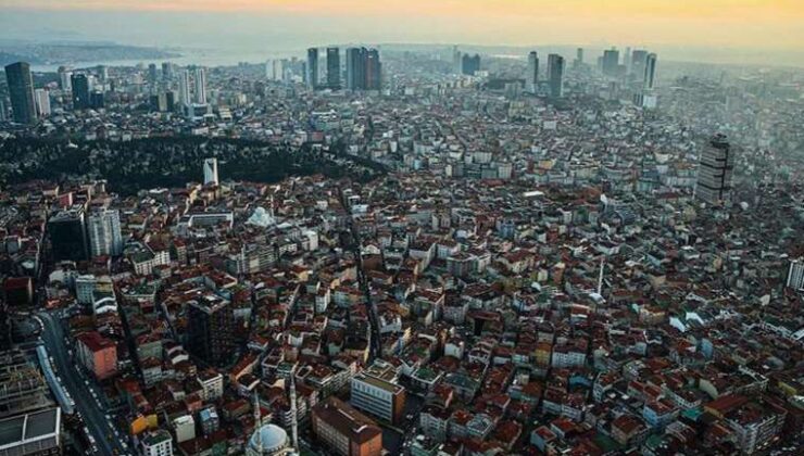 İstanbul’da olası deprem için konut uyarısı: ‘207 bin riskli bina var’