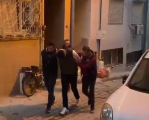 İzmir Cumhuriyet Başsavcılığı koordinesinde Siber Suçlarla Mücadele Şube Müdürlüğü ekipleri,