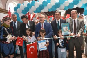 İzmir İl Milli Eğitim Müdürlüğü’nün başlattığı ‘Geleceğin Yazarları’ projesi kapsamında,