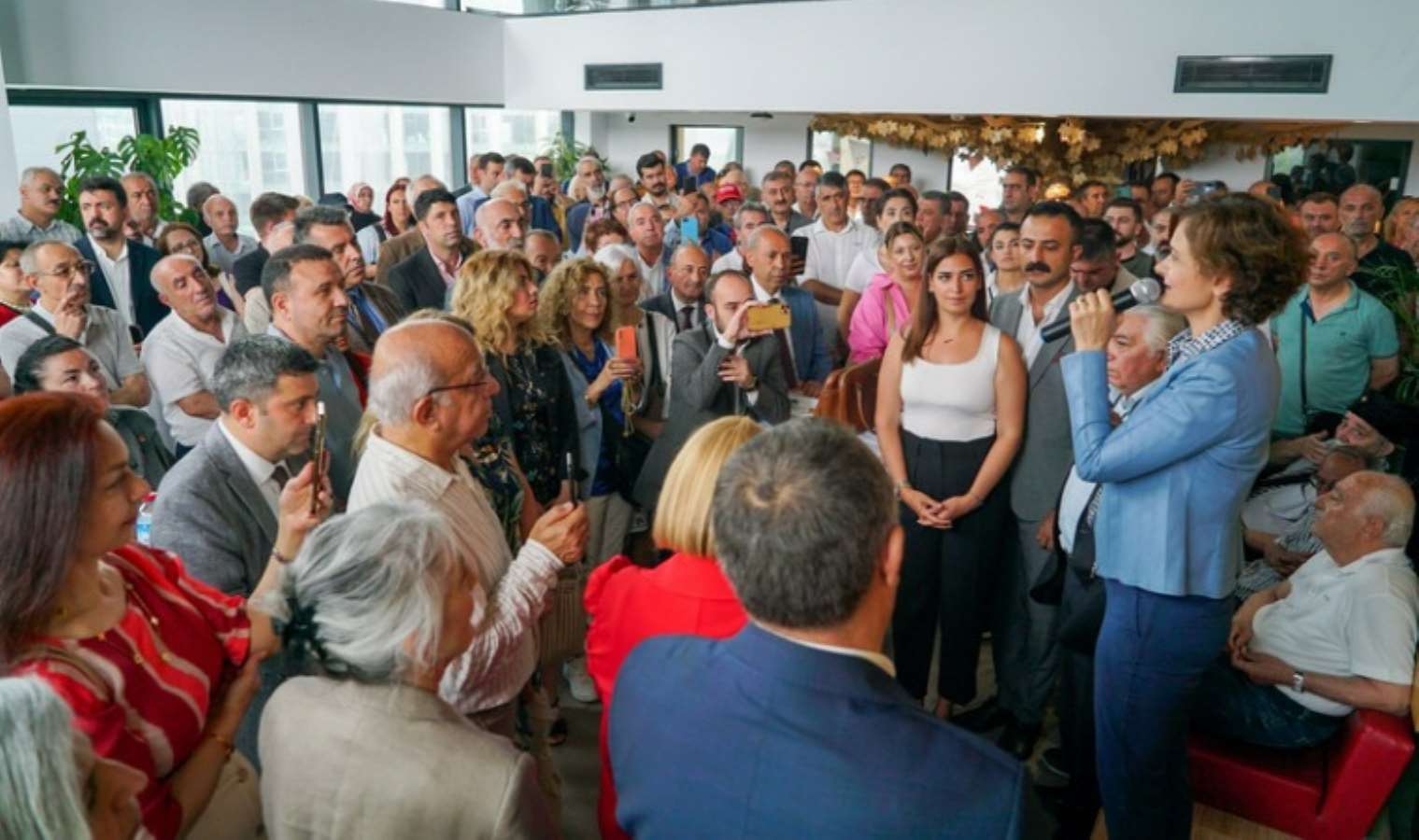 CHP İstanbul İl Başkanı Canan Kaftancıoğlu, bayramlaşma töreninde açıklamalarda bulundu.