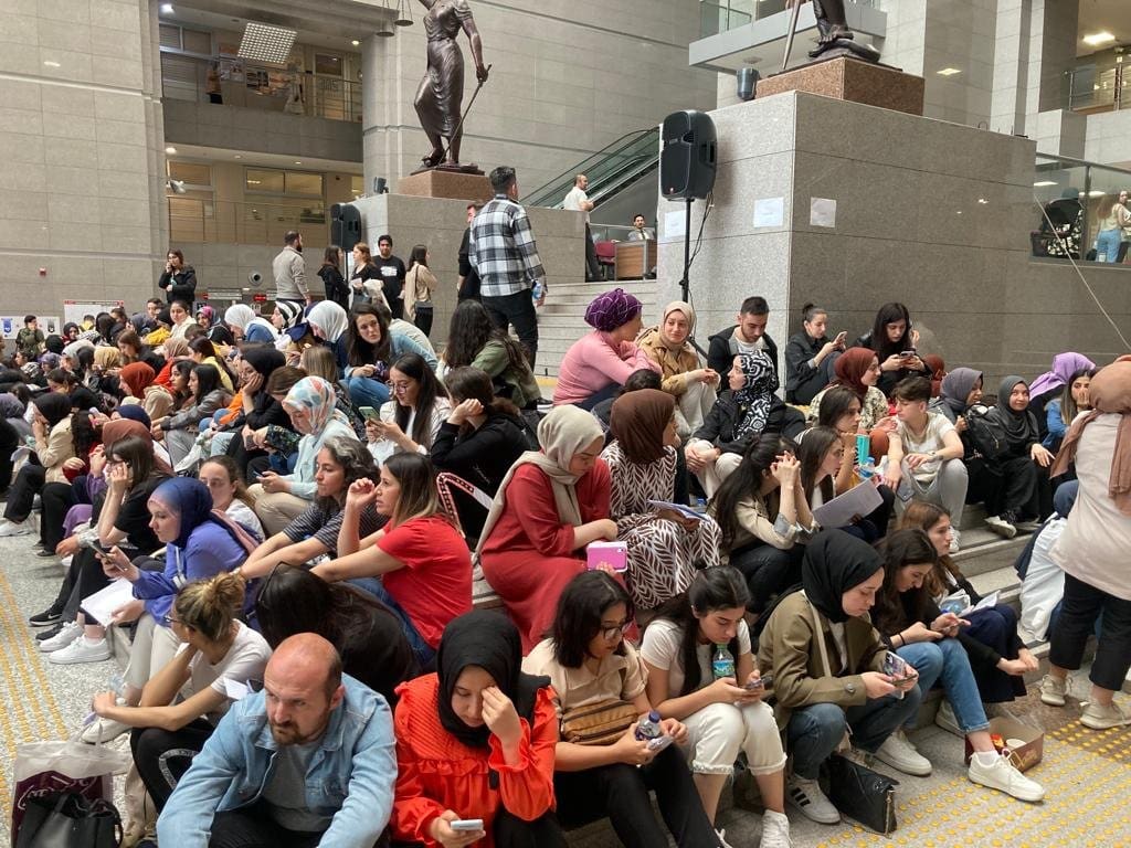 Bakanlığın 'zabıt katipliği' ilanına rekor başvuru... 5 bin aday 'mülakat' ile belirlenecek