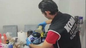 İzmir İl Emniyet Müdürlüğü Kaçakçılık Suçlarıyla Mücadele Şube Müdürlüğü ekipleri,