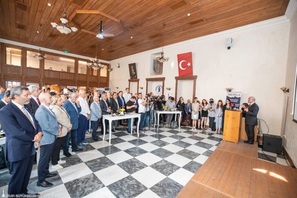 Kemeraltı dünya vitrinine çıkıyor... Gayrimenkul Yatırım Fonu kuruldu...