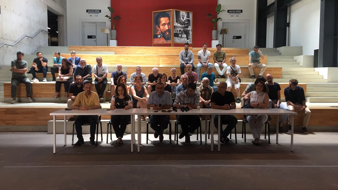 TMMOB İzmir İl Koordinasyonu Kurulu,&nbsp;Çeşme Projesi ile ilgili bir basın