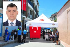 Şehit komiser yardımcısının Keçiliköy Mahallesi’nde yaşayan babası Hasan Hüseyin Sarıkaya