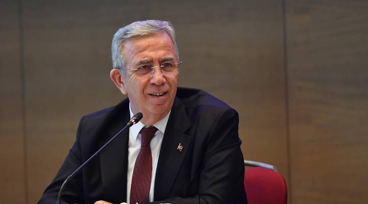Prof. Evren Balta, Aralık 2022’de gerçekleştirilen ‘negatif/pozitif’ oy anketini sosyal