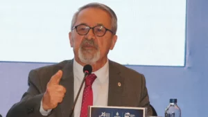 Prof. Dr. Naci Görür’ün Antalya’daki deprem dirençli kentler panelinde yaptığı