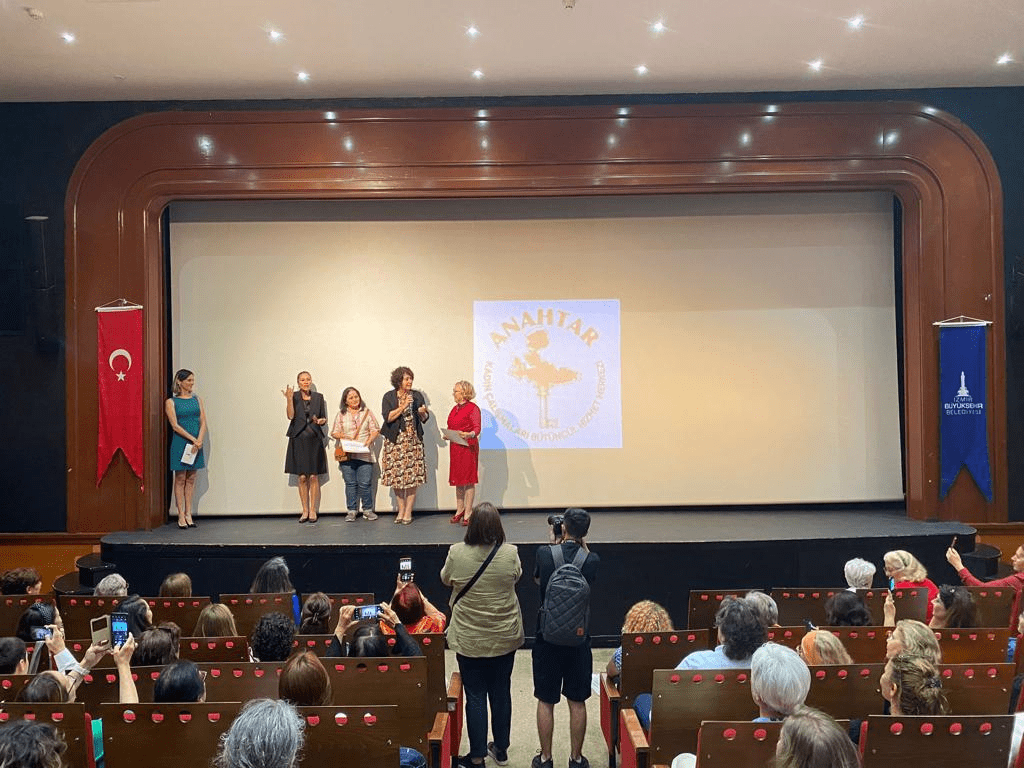 İzmir Büyükşehir Belediye Başkanı Tunç Soyer’in 2018’de Seferihisar’da başlattığı “Mahallemizin
