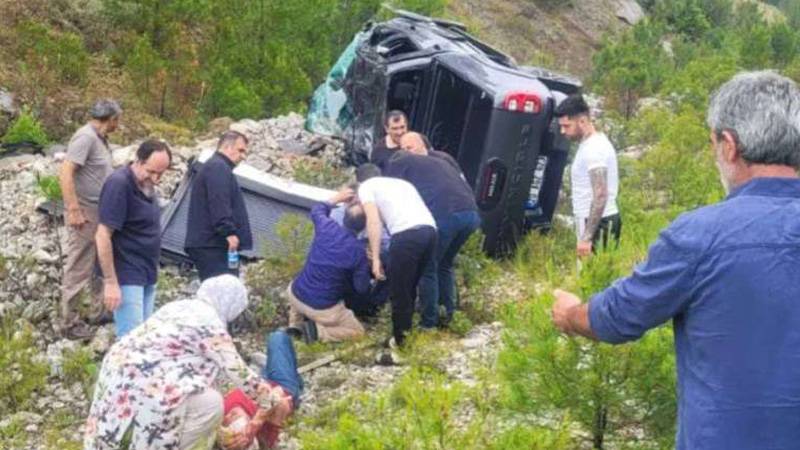 Ekonomi eski Bakanı Nihat Zeybekçi Muğla’nın Ula ilçesinde trafik kazası