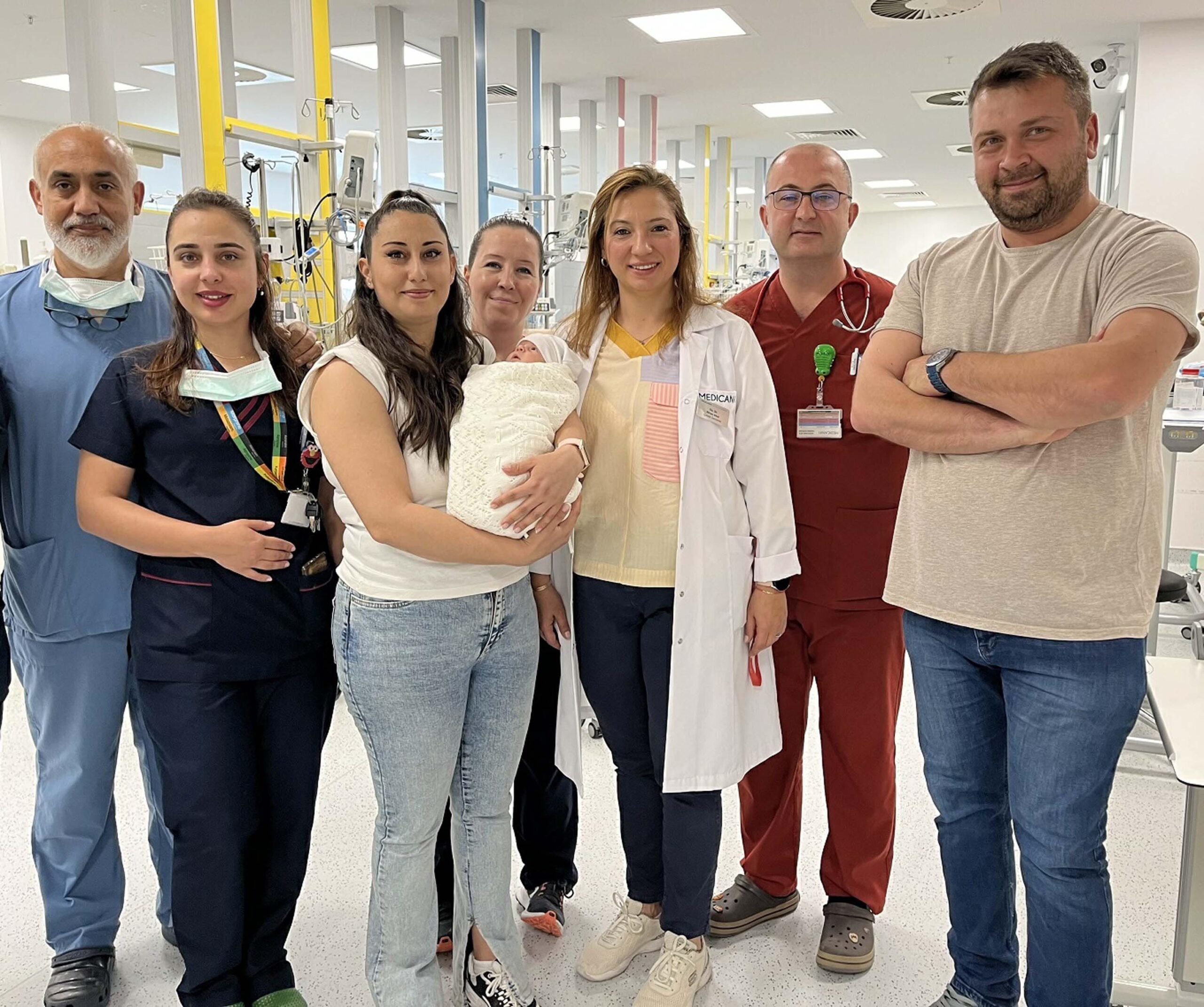 İzmir’de yaşayan Öykü ve Gürkan Sayat çiftinin bebekleri Akça Duru,