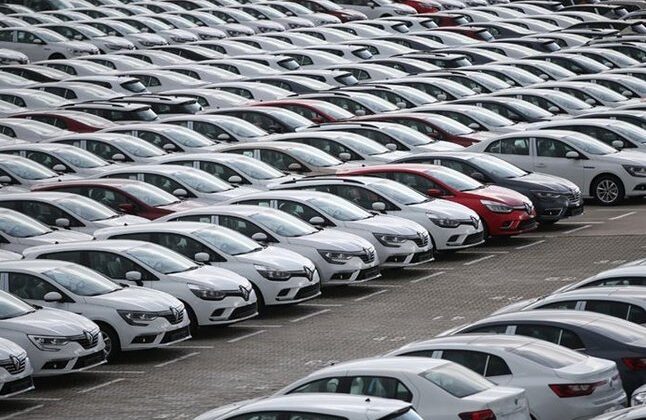 Ticaret Bakanı Bolat’tan internetten ikinci el araç satışı hakkında açıklama