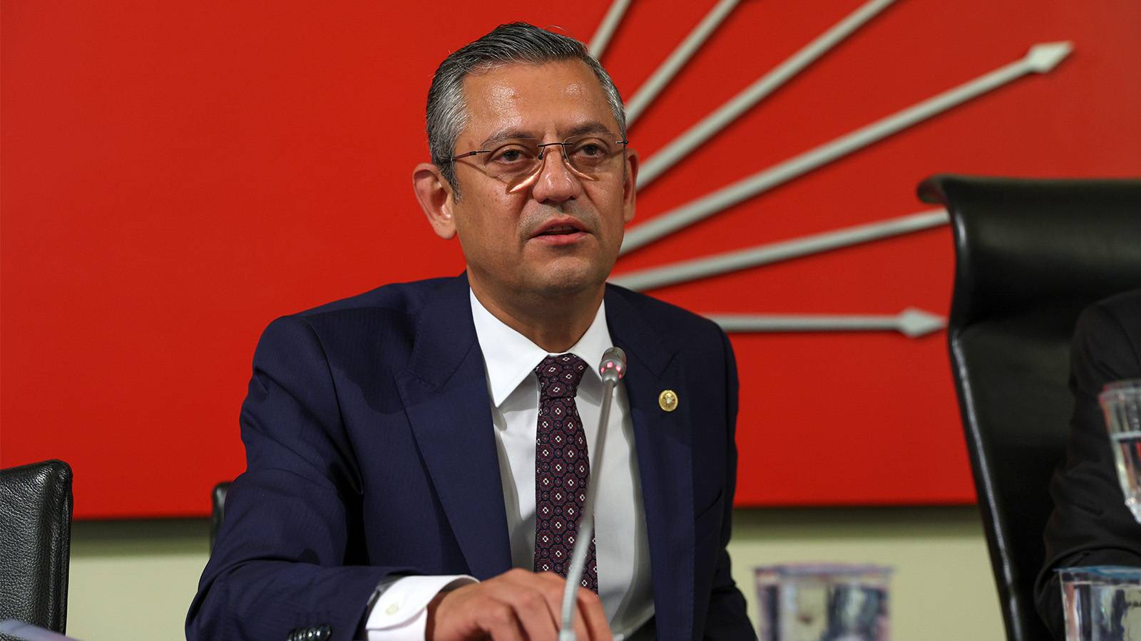 Özgür Özel, İsmail Küçükkaya’ya Kurultay hakkında açıklamalarda bulundu. Özel, Kurultay'ın
