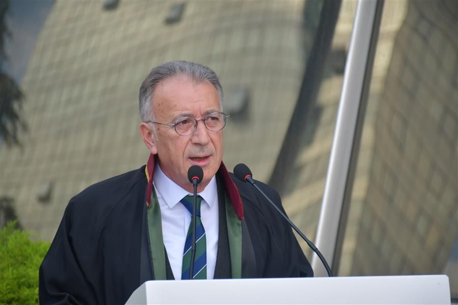 DEMOKRAT GÜNDEM-HABER MERKEZİ-EMİN ŞANLI- İzmir Barosu’nun, LGBT’nin ‘Onur Ayı’ kapsamında