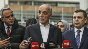 Asgari ücrete yapılan zammın ardından eleştirilen TÜRK_İŞ Başkanı Atalay konuştu.