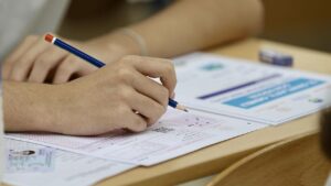  Yükseköğretim Kurumları Sınavı'nın ikinci oturumu olan Alan Yeterlilik Testleri