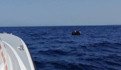Yunanistan açıklarında batan mülteci teknesinin ambarında 100 çocuk vardı
