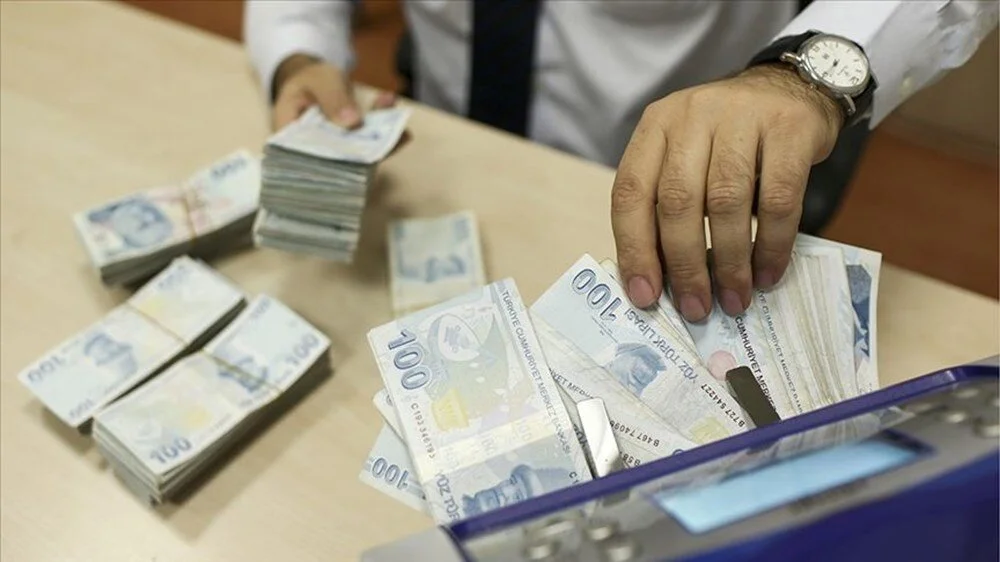 Asgari ücrete ara zam geliyor. Zam oranını belirlemek üzere toplantılar
