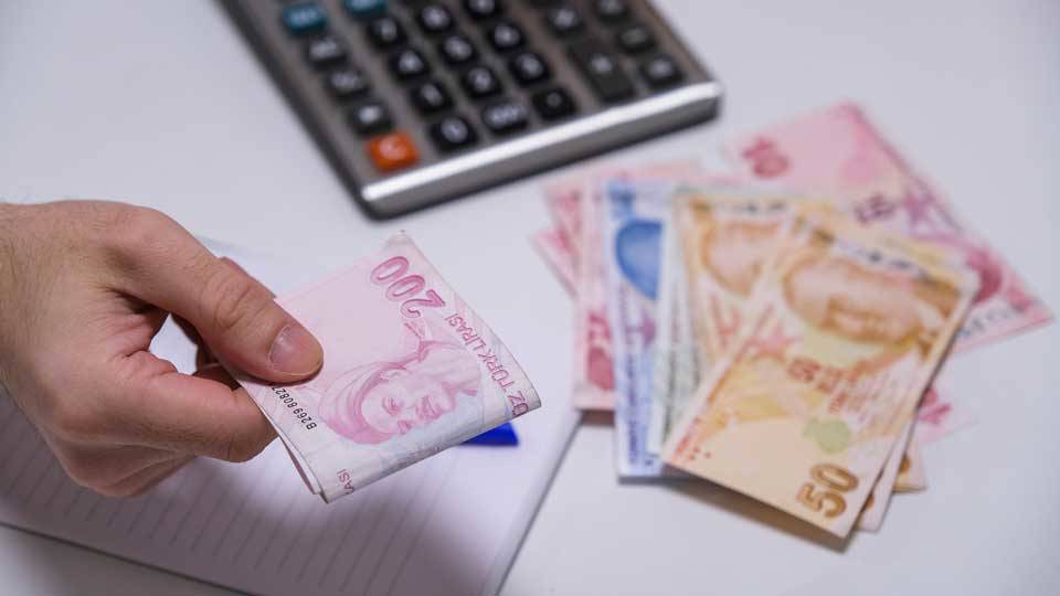 Asgari ücrete ara zammının ardından işverenlerin yemek istisnası tutarları da belli oldu.