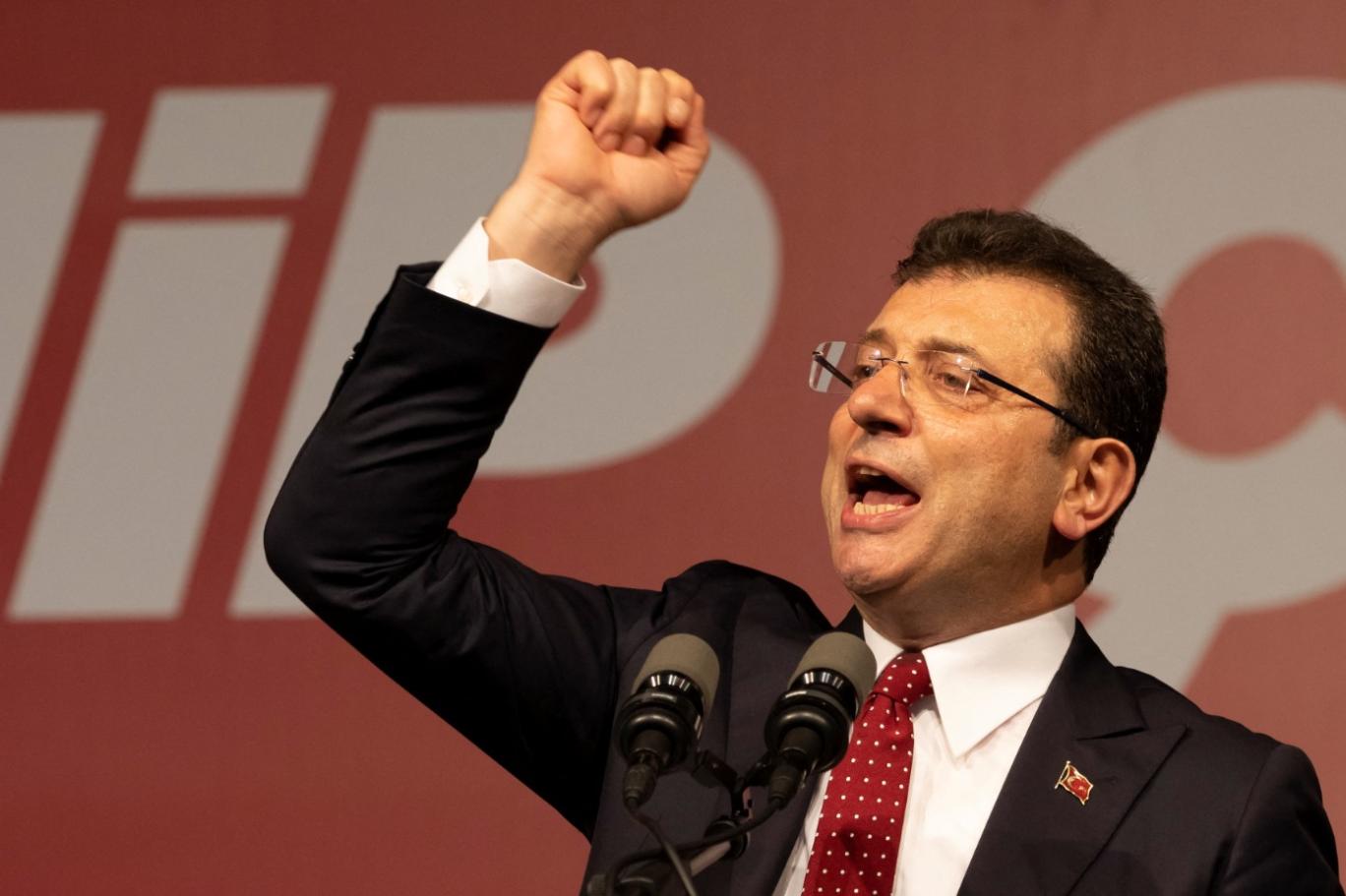 İstanbul Büyükşehir Belediye Başkanı Ekrem İmamoğlu, CHP'de değişim için kurduğu