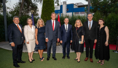 Soyer’den saygı ve iş birliği mesajı: ABD’nin bağımsızlık yıldönümü İzmir’de kutlandı