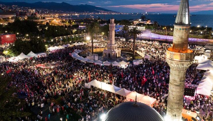 İzmir’de Demokrasi ve Birlik Ruhu: 15 Temmuz’da İzmir Valiliği’nden Konak’ta Özel Program
