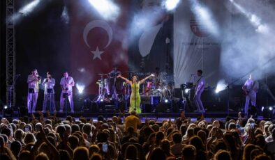 Soyer: İzmir el ele vermeyi en çok başaran kenttir