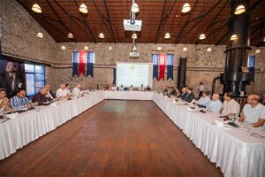 Seminerde konuşan Başkan Tunç Soyer, İzmir Büyükşehir Belediyesi’nin kurumsal kapasitesinin