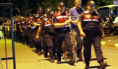 İzmir ve 6 ilde sahte dekontla araç dolandırıcılığı operasyonu… Çok sayıda tutuklama