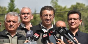 Tarım ve Orman Bakan Yardımcısı Veysel Tiryaki, Antalya'nın Kemer ilçesinde