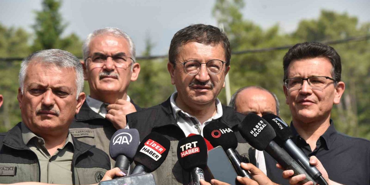 Tarım ve Orman Bakan Yardımcısı Veysel Tiryaki, Antalya'nın Kemer ilçesinde