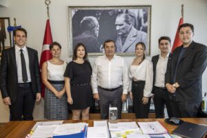 Konak Belediye Başkanı Abdül Batur Gençlik Meclisi'nin “Fütürizm ve Yapay