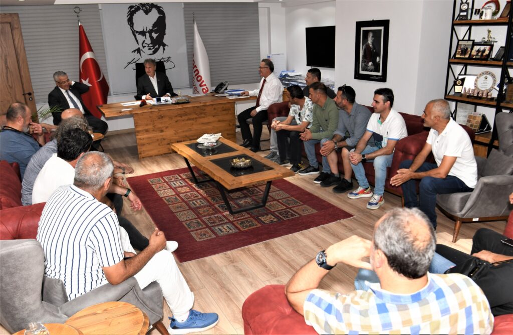 Bornova nın masterleri, Cumhuriyet in 100. Yılı için sahaya çıkıyor