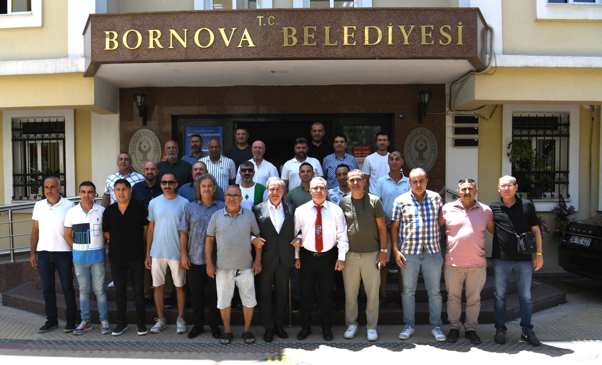 Bornova Masterler Başkanı Maksut Güncü, Bornova’da faaliyet gösteren 17 master