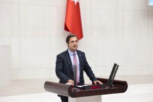 CHP İzmir Milletvekili Deniz Yücel, İzmir Şehir Hastanesi meselesini Meclis