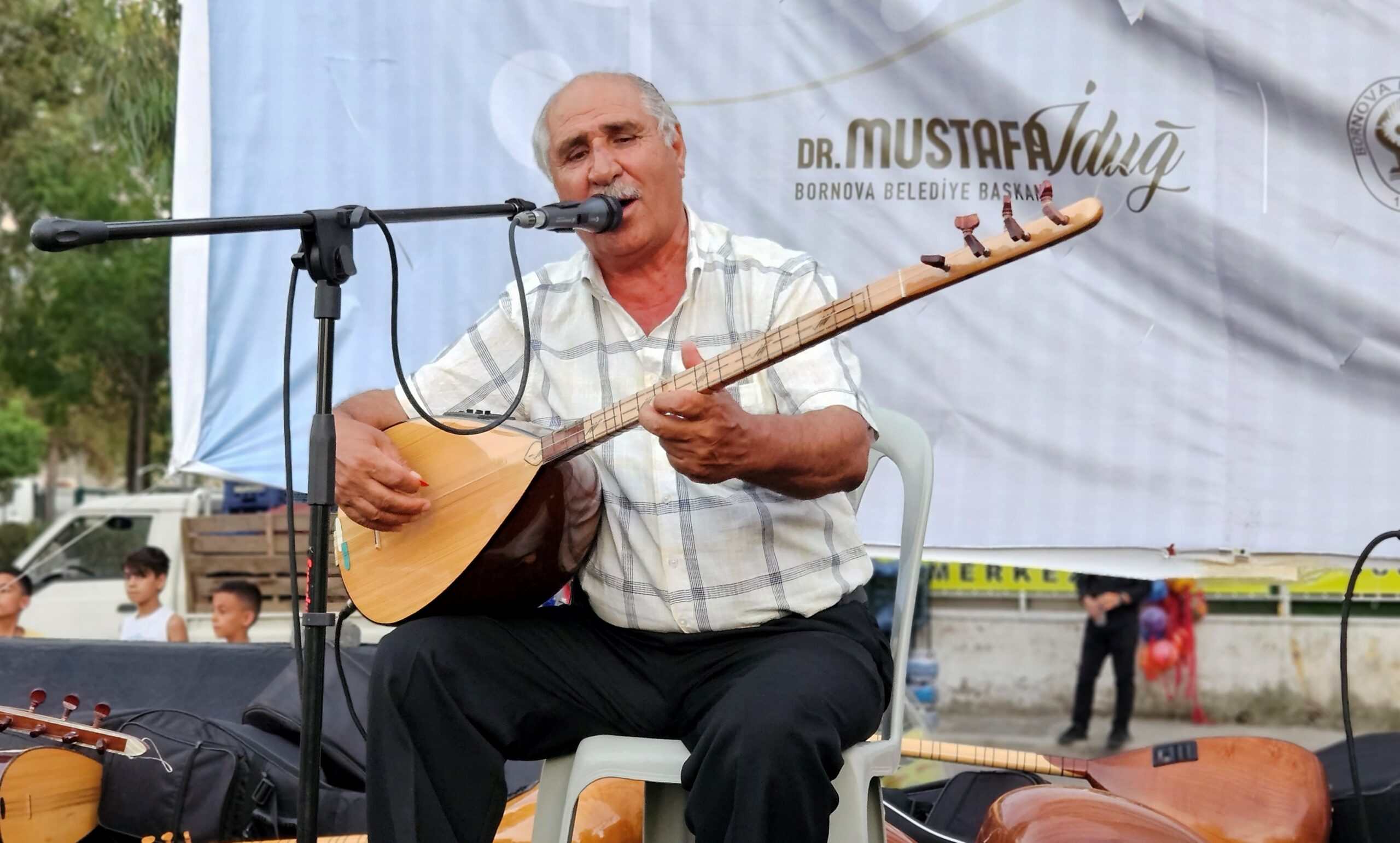 Ünlü Halk Ozanı ve  Şair Aşık Veysel, Bornova'da anıldı.