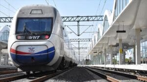Bayramın ardından yüksek hızlı tren (YHT) biletlerine yüzde 30 zam
