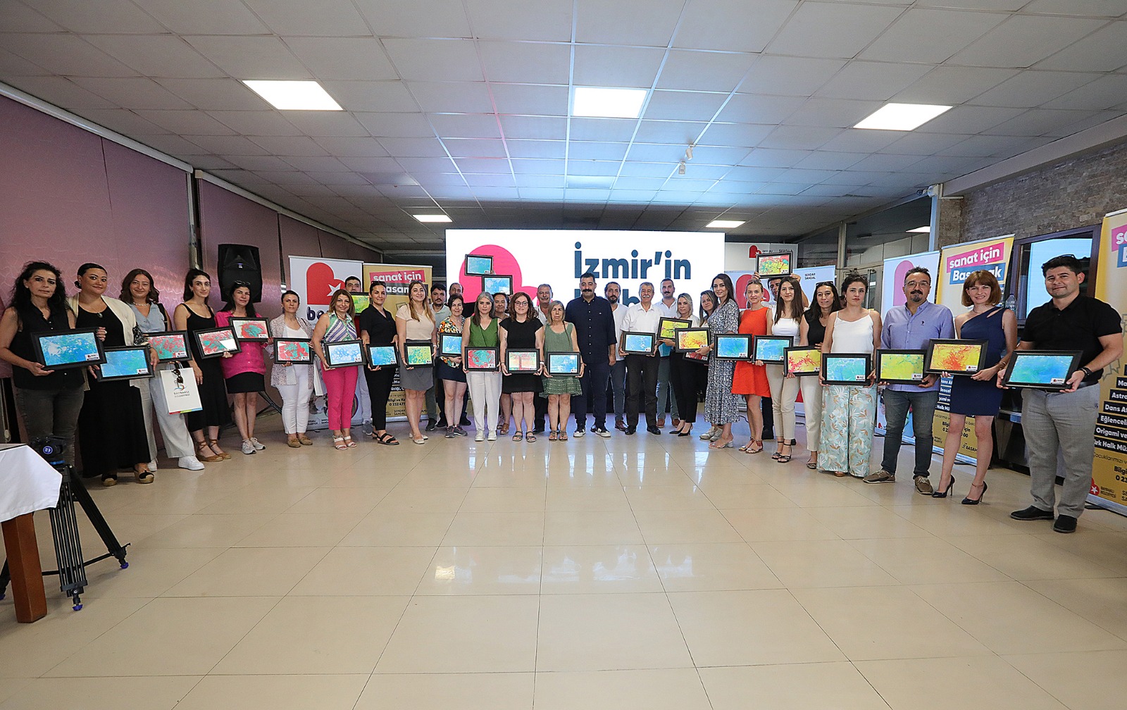 İzmir Büyükşehir Belediyesi Yerel Yönetimler Eğitim Kurulu, Bayraklı'da bir araya