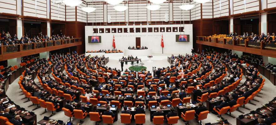 Ek Bütçe, Cumhurbaşkanı Recep Tayyip Erdoğan'ın imzasıyla TBMM Başkanlığı'na sunuldu.