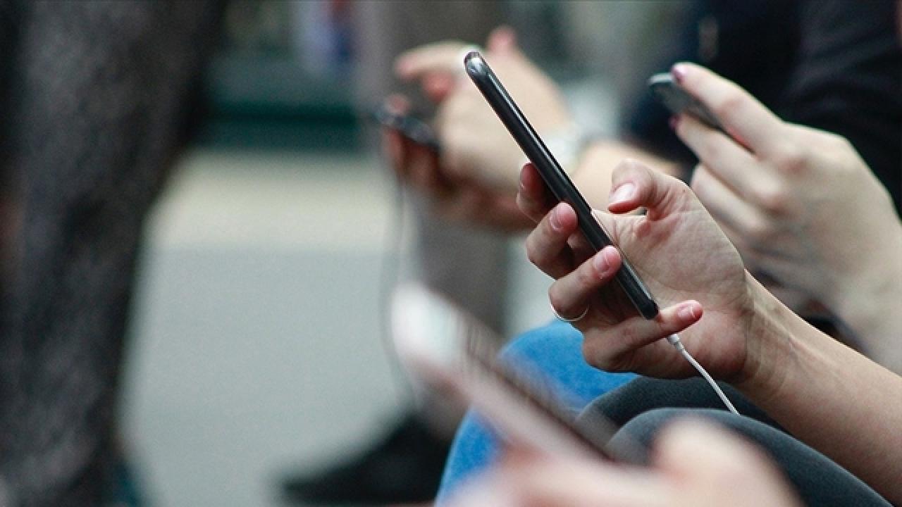 IMEI kayıt ücretleri artınca vatandaş sistemde yoğunluk oluşturdu. Yaşanan yoğunlukla
